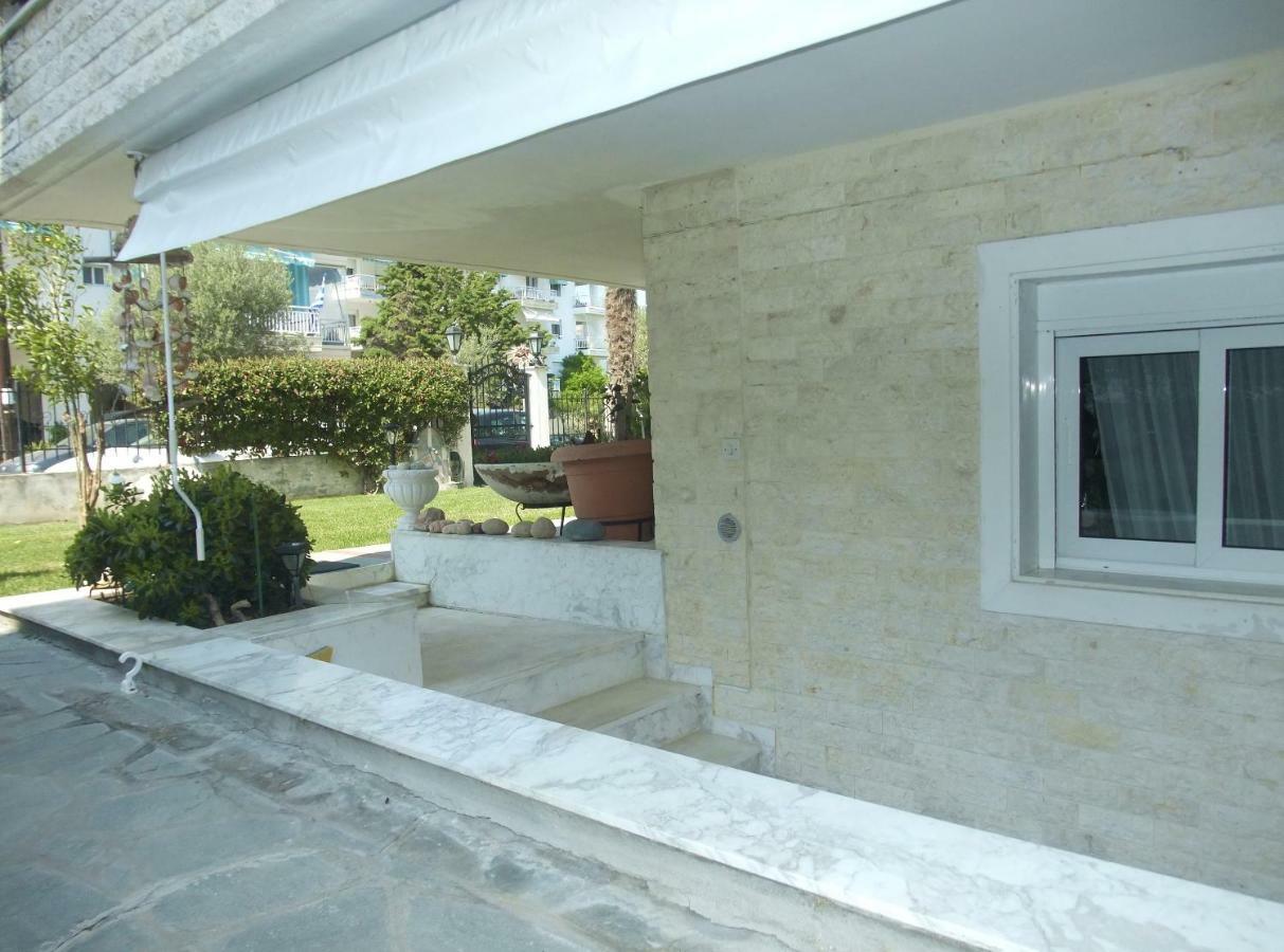 דירות Peraía A Majestic Elegant House With A Garden מראה חיצוני תמונה