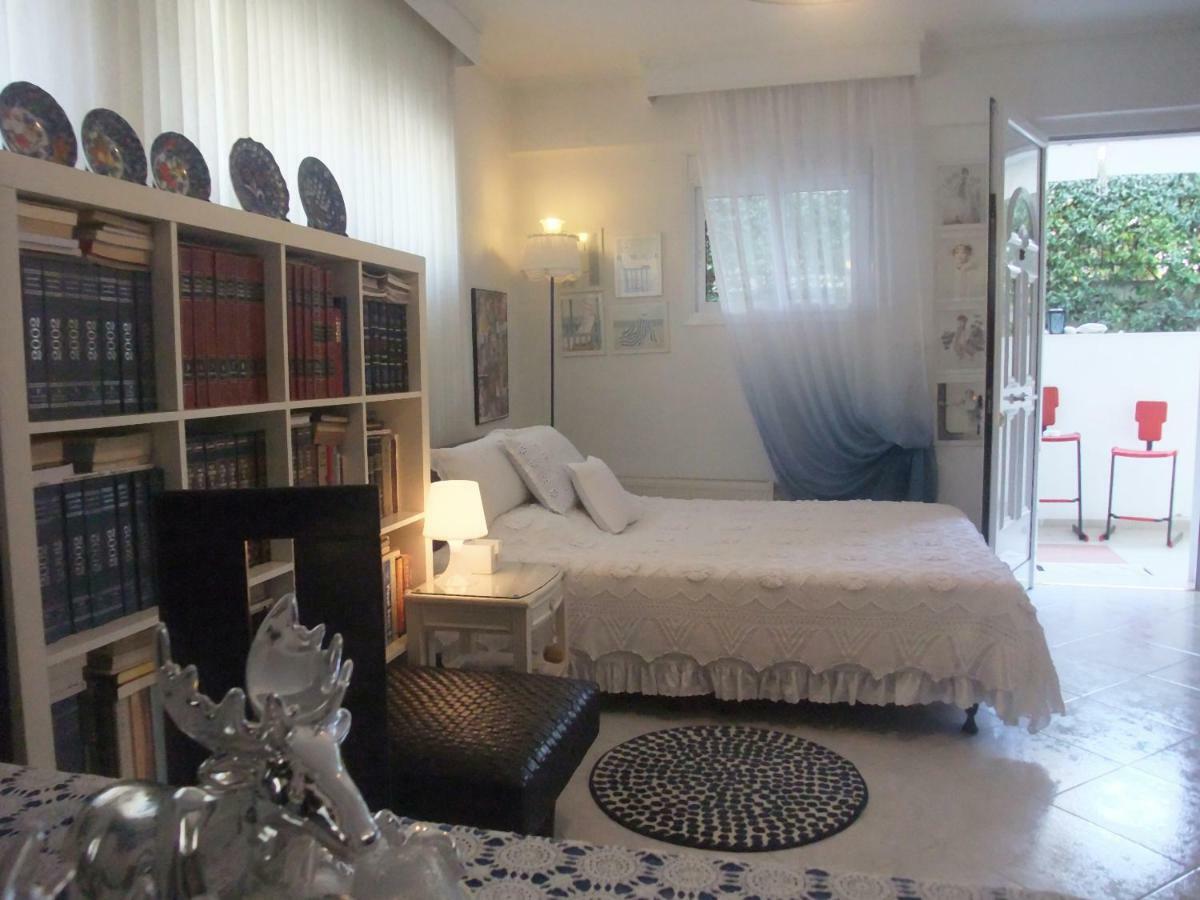 דירות Peraía A Majestic Elegant House With A Garden מראה חיצוני תמונה