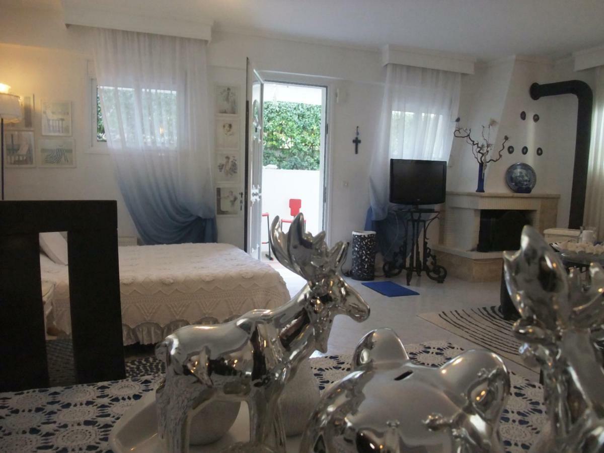 דירות Peraía A Majestic Elegant House With A Garden מראה חיצוני תמונה