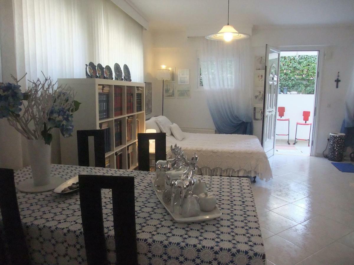 דירות Peraía A Majestic Elegant House With A Garden מראה חיצוני תמונה